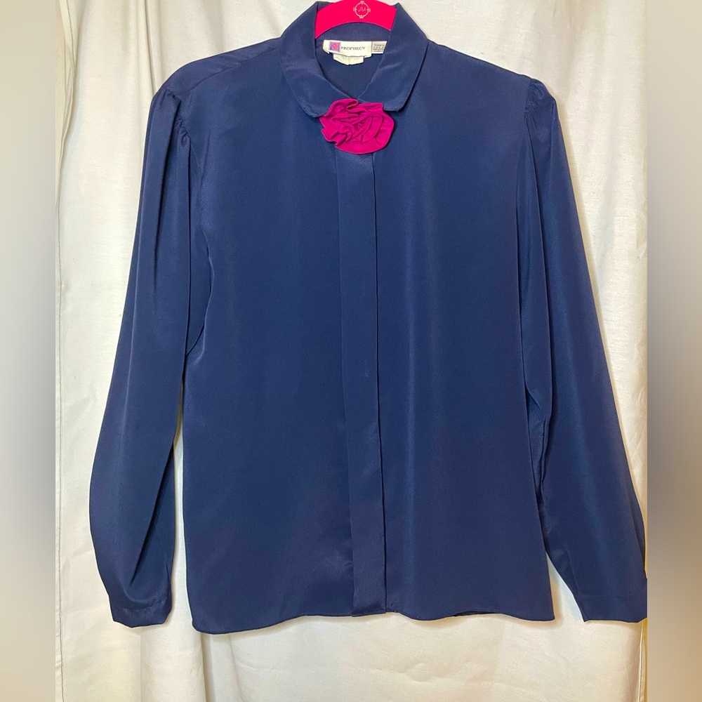 Vintage Prophecy Navy Button Down Blouse w Hidden Button Florette Decor Size 10